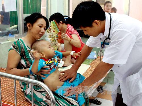 Bình Định ‘trải thảm’ thu hút bác sĩ, dược sĩ 